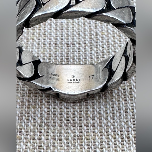 GUCCI- “G” Sterling Silver, Green Enamel, Interlocking Band Ring, Size 7.5 - Picture 7 of 15